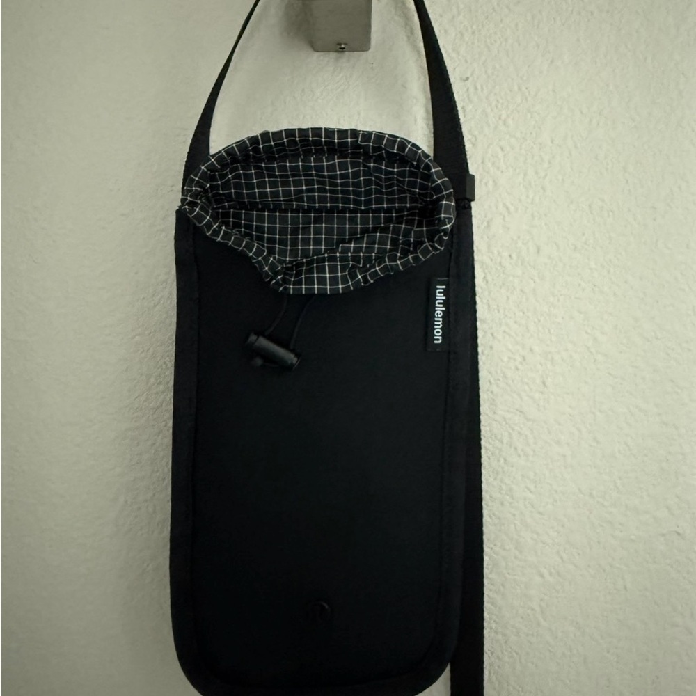 lululemon athletica Black Drawcord Top Cinch Crossbody Bag